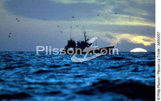 bateau de pêche du Guivinec (Finistère, 29) - © Philip Plisson / Plisson La Trinité / AA00057 - Photo Galleries - Trawler