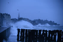 Tempête à Saint-Malo © Guillaume Plisson / Plisson La Trinité / AA00090 - Photo Galleries - Rough weather