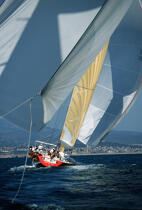 Le Course Maxi toutes voiles dehors. © Philip Plisson / Plisson La Trinité / AA00186 - Photo Galleries - Sailing Race