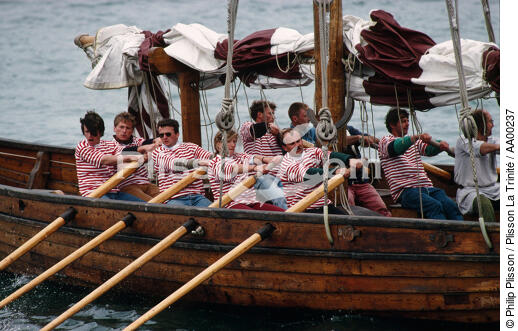 Equipage d'un voilier pendant Brest 92. - © Philip Plisson / Plisson La Trinité / AA00237 - Photo Galleries - People
