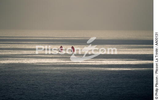 Deux Class America entre ombre et lumière. - © Philip Plisson / Plisson La Trinité / AA00131 - Photo Galleries - Sailing boat