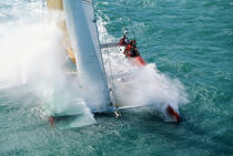 Le catamaran Dupont Duran en pleine course. © Guillaume Plisson / Plisson La Trinité / AA00139 - Nos reportages photos - Personnage