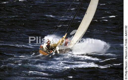 Sovereign dans une mer agitée - © Philip Plisson / Plisson La Trinité / AA00192 - Photo Galleries - Weather