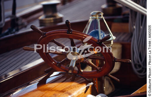 Barre à roue de Oiseau de feu. - © Guillaume Plisson / Plisson La Trinité / AA00205 - Photo Galleries - Cutter