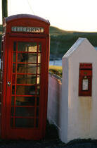 Cabine téléphonique à Rinns of Islay (Ecosse). © Philip Plisson / Plisson La Trinité / AA00255 - Nos reportages photos - Ecosse