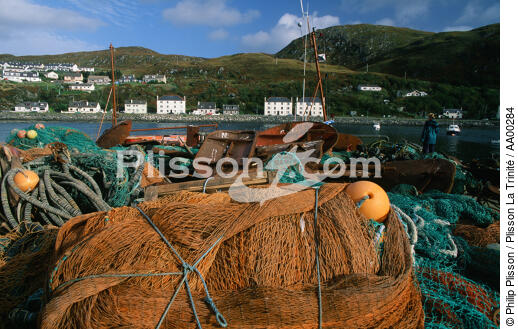 Filets de pêche dans le port de Mallaig. - © Philip Plisson / Plisson La Trinité / AA00284 - Nos reportages photos - Quai