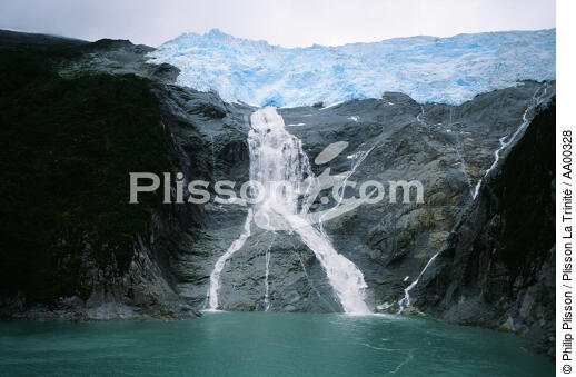 Glacier en Patagonie. - © Philip Plisson / Plisson La Trinité / AA00328 - Nos reportages photos - Paysage intérieur
