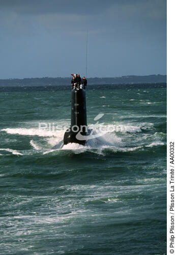 Sous-Marin émergeant. - © Philip Plisson / Plisson La Trinité / AA00332 - Nos reportages photos - Activité maritime