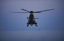 Hélicoptère militaire en Patagonie. © Philip Plisson / Plisson La Trinité / AA00334 - Nos reportages photos - Pays étranger