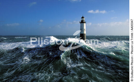 Le phare d'Ar-Men. - © Guillaume Plisson / Plisson La Trinité / AA00347 - Photo Galleries - Maritime activity