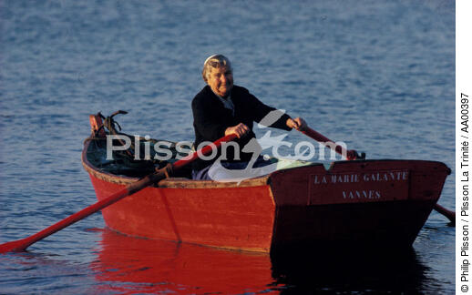Ernestine dans le Golfe du Morbihan - © Philip Plisson / Plisson La Trinité / AA00397 - Photo Galleries - Small boat