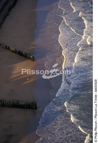 Coup de soleil sur le sillon de Saint-Malo - © Philip Plisson / Plisson La Trinité / AA00429 - Nos reportages photos - Paysage littoral