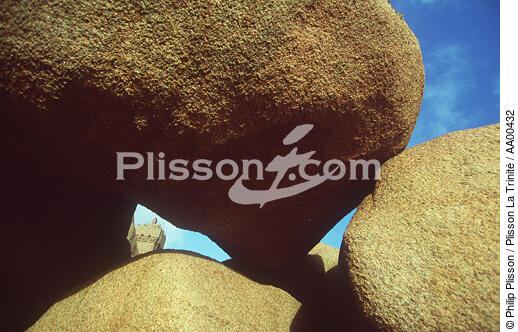 Roches roses de Ploumanac'h. - © Philip Plisson / Plisson La Trinité / AA00432 - Nos reportages photos - Phare [22]