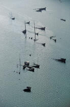 Epaves de thoniers dans le Blavet. © Philip Plisson / Plisson La Trinité / AA00441 - Nos reportages photos - Vue aérienne