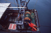 Dans le port de Collieston en Ecosse. © Philip Plisson / Plisson La Trinité / AA00496 - Photo Galleries - Trawler
