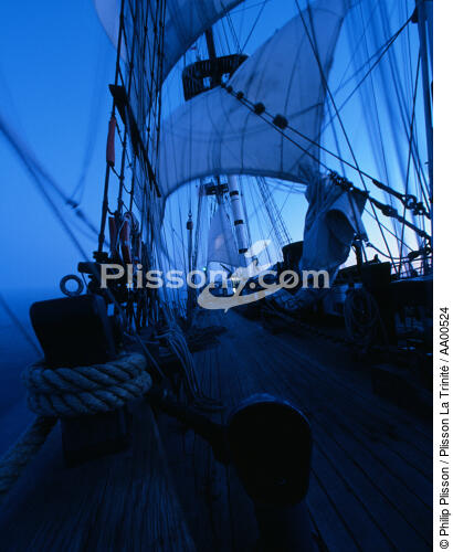 Sur le pont du HMS Rose. - © Philip Plisson / Plisson La Trinité / AA00524 - Photo Galleries - HMS Rose
