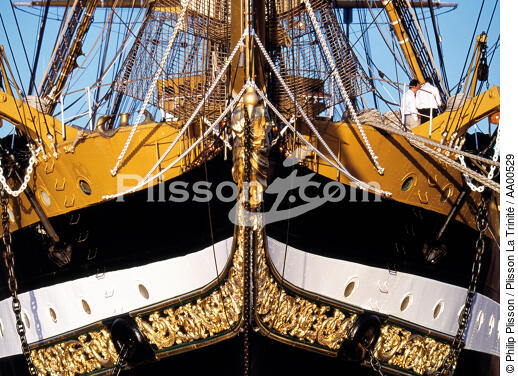 Amerigo Vespucci, Trois mâts de la flotte italienne, pendant l'Armada de Rouen. - © Philip Plisson / Plisson La Trinité / AA00529 - Photo Galleries - Elements of boat