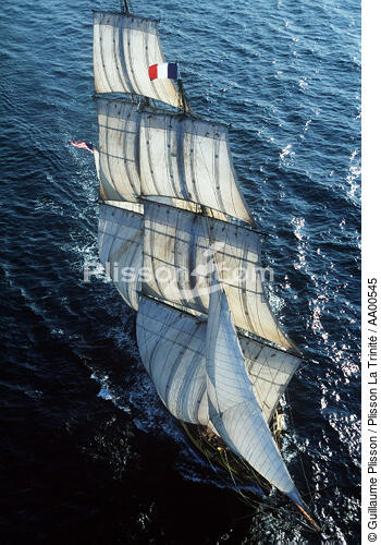 Le HMS Rose sous voiles. - © Guillaume Plisson / Plisson La Trinité / AA00545 - Nos reportages photos - Lumière