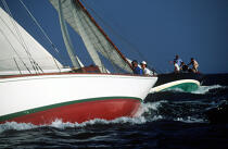 Pen Duick contre Seguir. © Philip Plisson / Plisson La Trinité / AA00597 - Nos reportages photos - Yachting