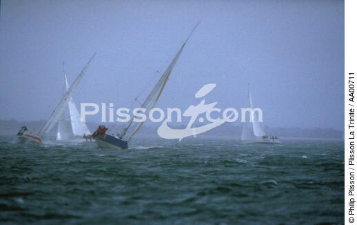 Grisaille pendant les entraînements d'hiver. - © Philip Plisson / Plisson La Trinité / AA00711 - Photo Galleries - Storm at sea