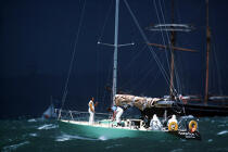 Gros temps pour les Cowes week. © Philip Plisson / Plisson La Trinité / AA00718 - Photo Galleries - Nautical terms
