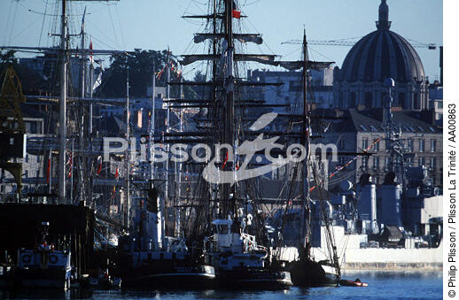 Remorqueurs à quai. - © Philip Plisson / Plisson La Trinité / AA00863 - Photo Galleries - Port