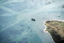 Mouillage à marée basse. © Philip Plisson / Plisson La Trinité / AA00905 - Nos reportages photos - Marée