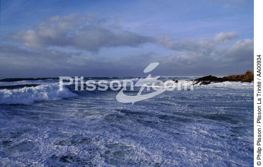 Côte sauvage. - © Philip Plisson / Plisson La Trinité / AA00934 - Photo Galleries - Storm at sea