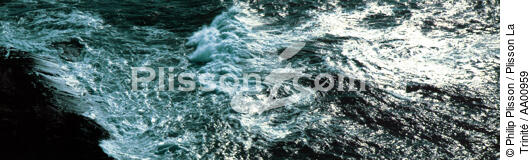 Mer agitée - © Philip Plisson / Plisson La Trinité / AA00959 - Nos reportages photos - Train de vague