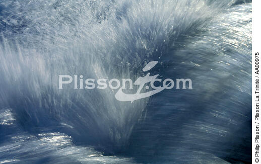 Eclat d'une vague. - © Philip Plisson / Plisson La Trinité / AA00975 - Photo Galleries - Storm at sea