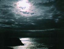 Lumière verte sur une côte sauvage. © Philip Plisson / Plisson La Trinité / AA00982 - Photo Galleries - Cloud