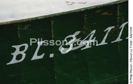 Immatriculation de bateau de pêche - © Philip Plisson / Plisson La Trinité / AA01049 - Nos reportages photos - Immatriculation