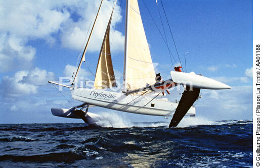 L' Hydroptère. - © Guillaume Plisson / Plisson La Trinité / AA01188 - Photo Galleries - Ocean racing trimaran