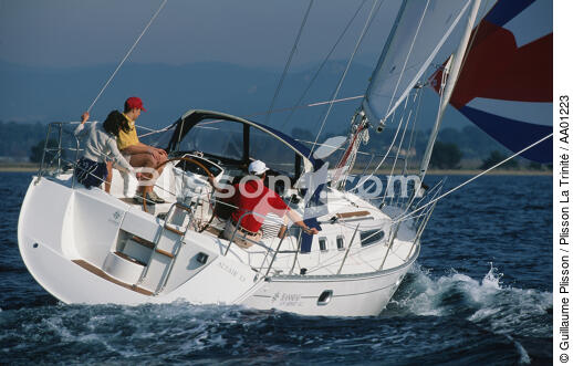La plaisance en famille. - © Guillaume Plisson / Plisson La Trinité / AA01223 - Photo Galleries - Traditional sailing
