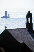 Chapelle devant le phare de la Vieille. © Philip Plisson / Plisson La Trinité / AA01265 - Photo Galleries - Religious monument