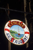 Enseigne de l'Escale à Saint-Malo. © Philip Plisson / Plisson La Trinité / AA01409 - Photo Galleries - Emerald Coast [The]