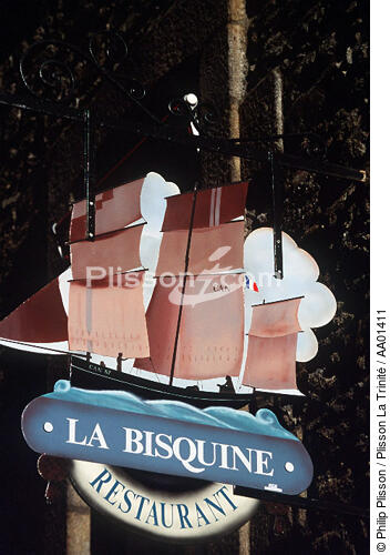 Enseigne de la Bisquine à Saint-Malo. - © Philip Plisson / Plisson La Trinité / AA01411 - Photo Galleries - Sign