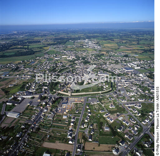 Vue aérienne de Guérande. - © Philip Plisson / Plisson La Trinité / AA01515 - Nos reportages photos - Format carré