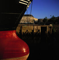 Cargo dans le port de Nantes. © Philip Plisson / Plisson La Trinité / AA01519 - Photo Galleries - Stem