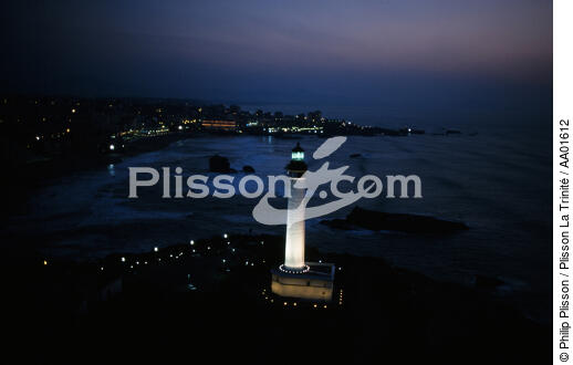 Le phare de Biarritz, à la pointe Saint-Martin. - © Philip Plisson / Plisson La Trinité / AA01612 - Photo Galleries - Town [64]