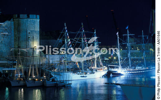 The Belem in the port of Brest. - © Philip Plisson / Plisson La Trinité / AA01646 - Photo Galleries - Three-masted ship