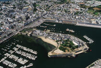Port de plaisance de Concarneau. © Philip Plisson / Plisson La Trinité / AA01675 - Photo Galleries - Finistère