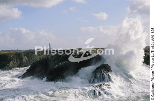 Le phare du Goulphar en arrière plan. - © Guillaume Plisson / Plisson La Trinité / AA01695 - Photo Galleries - Sea