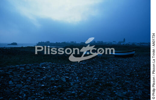 Sur l'Ile de Sein. - © Philip Plisson / Plisson La Trinité / AA01734 - Photo Galleries - Pebble