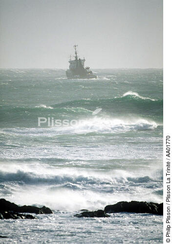 L'Abeille-Flandre dans la tempête près de Ouessant. - © Philip Plisson / Plisson La Trinité / AA01770 - Nos reportages photos - Gros temps