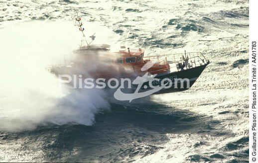 Canot de sauvetage à toute allure. - © Guillaume Plisson / Plisson La Trinité / AA01783 - Nos reportages photos - Sauvetage en mer