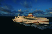 Le Brittany Ferry, Le Bretagne. © Philip Plisson / Plisson La Trinité / AA01797 - Nos reportages photos - Transport maritime
