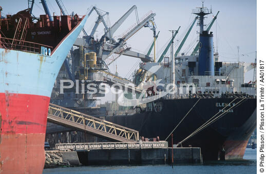 Chantier maritime de Brest. - © Philip Plisson / Plisson La Trinité / AA01817 - Photo Galleries - Shipyards