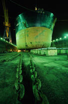 Proue du Pierre LD au chantier de Brest. © Philip Plisson / Plisson La Trinité / AA01822 - Nos reportages photos - Chantier naval
