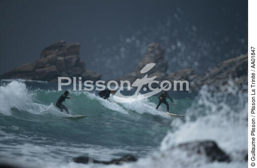 Surf sur la côte sauvage de Quiberon. - © Guillaume Plisson / Plisson La Trinité / AA01847 - Nos reportages photos - Quiberon [presqu'île de]